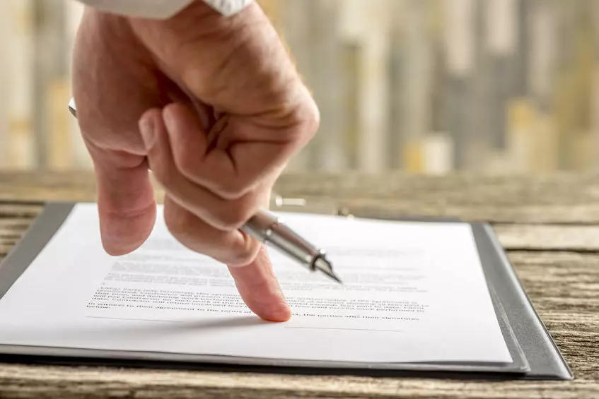Family meeting with legal advisor, showing when a Will is crucial—highlighting Trusted Will Writing Zouch for essential life planning.